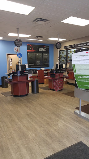 Tire Shop «Firestone Complete Auto Care», reviews and photos, 5215 N Milwaukee Ave, Chicago, IL 60630, USA