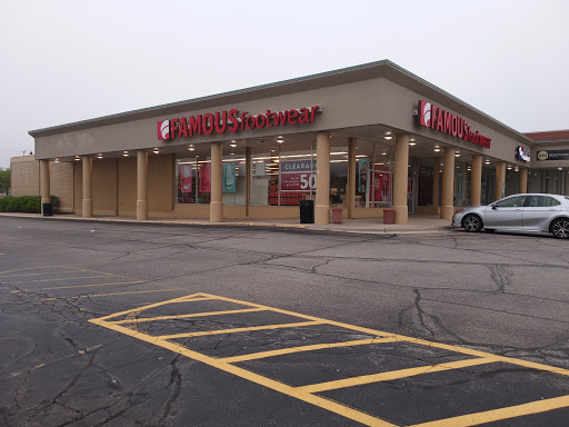 Famous Footwear, 3333 S 27th St, Milwaukee, WI 53215, USA, 