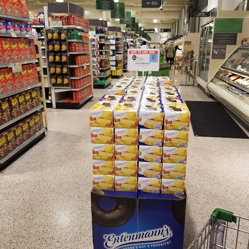 Supermarket «Publix Super Market at Plaza De Leon», reviews and photos, 106 Ponce De Leon Blvd, Miami, FL 33135, USA