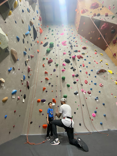 Gym «North Summit Climbing Gym», reviews and photos, 481 Bushkill Plaza Ln, Wind Gap, PA 18091, USA