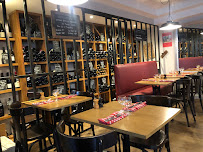 Atmosphère du Restaurant français Le Garde-Manger à Saint-Cloud - n°1