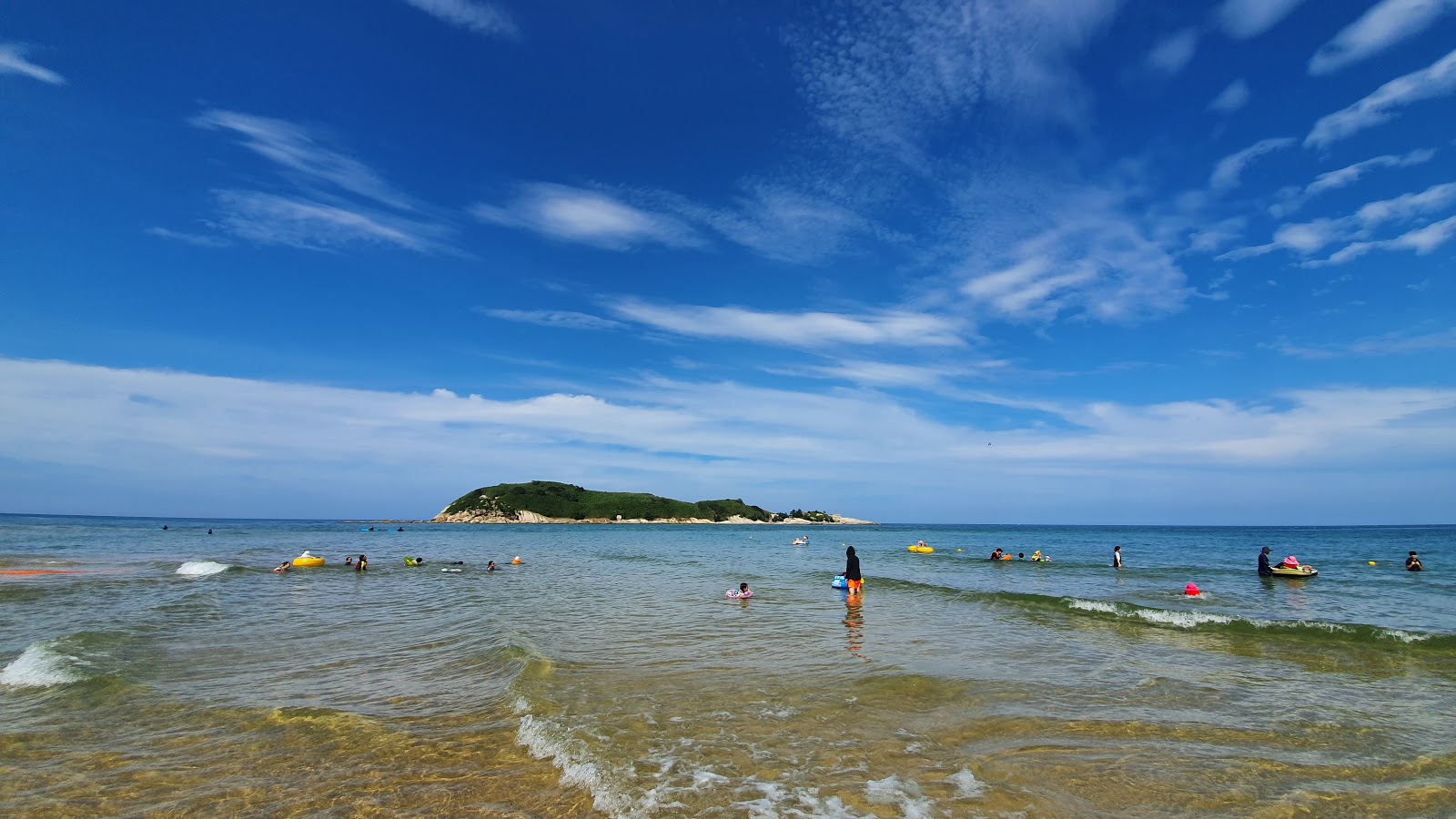 Fotografie cu Songjiho Beach zonele de facilități