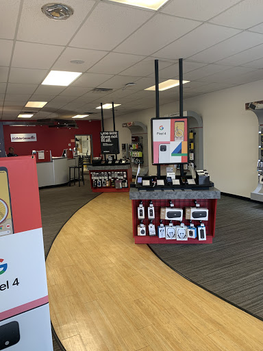 Cell Phone Store «Verizon Authorized Retailer, TCC», reviews and photos, 2901 E Main St, Endwell, NY 13760, USA