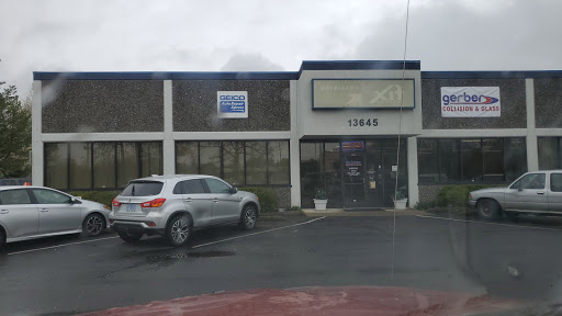 Auto Body Shop «Fix Auto Sunset», reviews and photos, 13645 NW Science Park Dr, Portland, OR 97229, USA