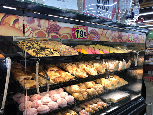 Grocery Store «Superior Grocers», reviews and photos, 15000 Crenshaw Blvd, Gardena, CA 90249, USA