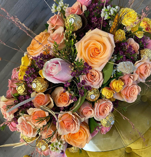 Florist «Lake Eola Florist», reviews and photos, 116 E Central Blvd, Orlando, FL 32801, USA