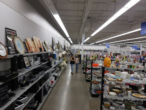 Thrift Store «Goodwill Highlands Ranch», reviews and photos, 8585 Poplar Way, Highlands Ranch, CO 80130, USA