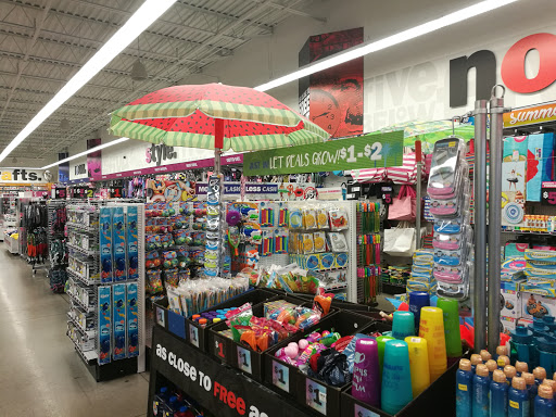 Variety Store «Five Below», reviews and photos, 12080 Jefferson Ave #500, Newport News, VA 23606, USA