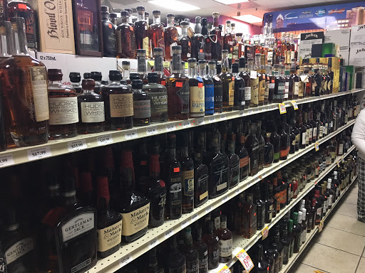 Liquor Store «AAA Discount Liquor», reviews and photos, 1575 S Highland Ave, Clearwater, FL 33756, USA