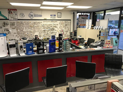 Locksmith «Smiley Locksmith», reviews and photos, 30 E Oakland Park Blvd, Wilton Manors, FL 33334, USA