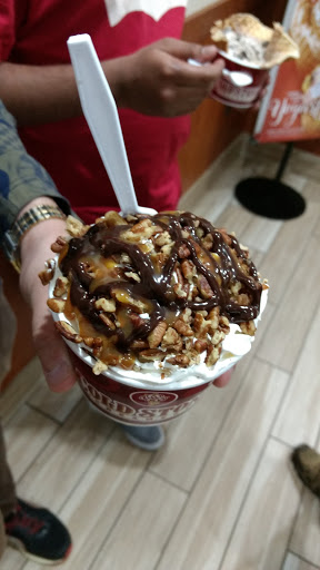 Ice Cream Shop «Cold Stone Creamery», reviews and photos, 510 Monroe Ave, Detroit, MI 48226, USA