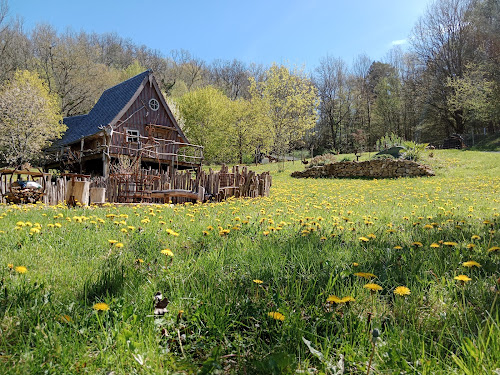 Lodge Gîte du moulin de Laucher cabanes insolites Beauregard-et-Bassac