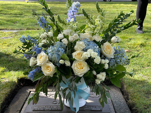Florist «Buds & Blooms At South Hill», reviews and photos, 3924 S Meridian, Puyallup, WA 98373, USA