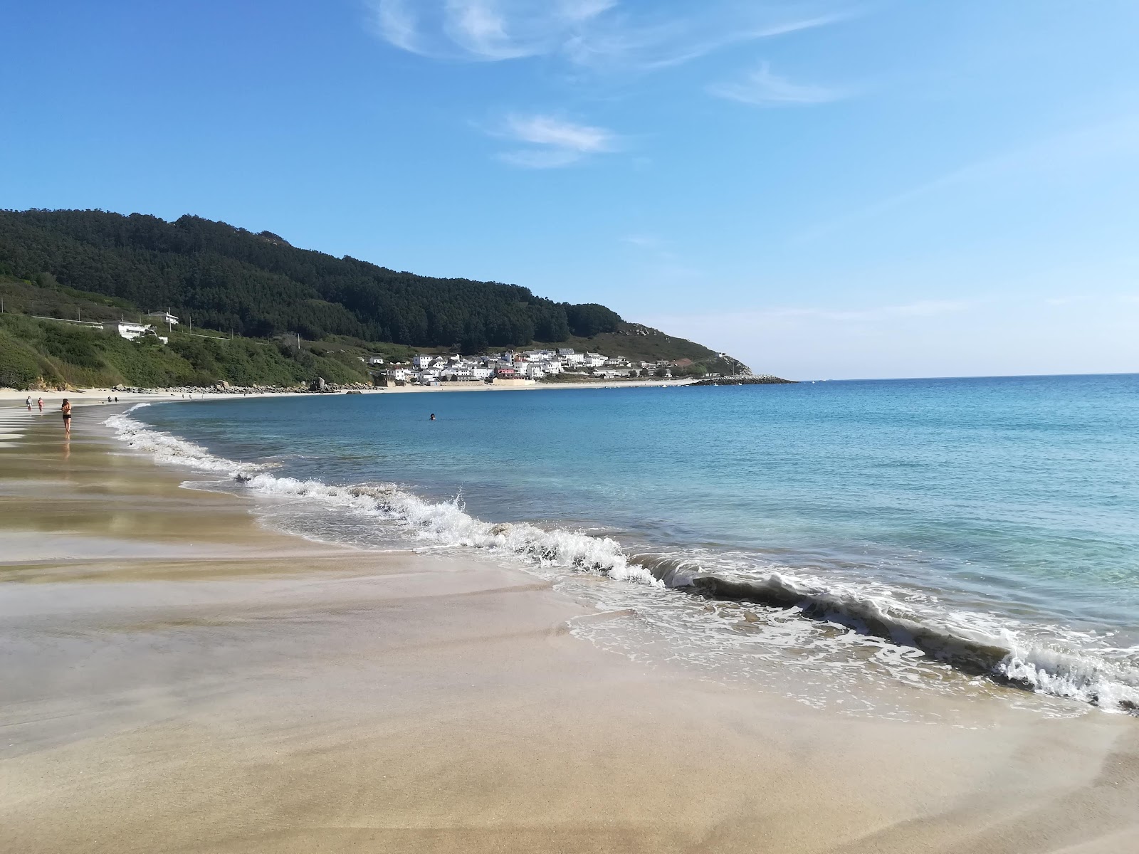Praia de Bares的照片 带有碧绿色纯水表面