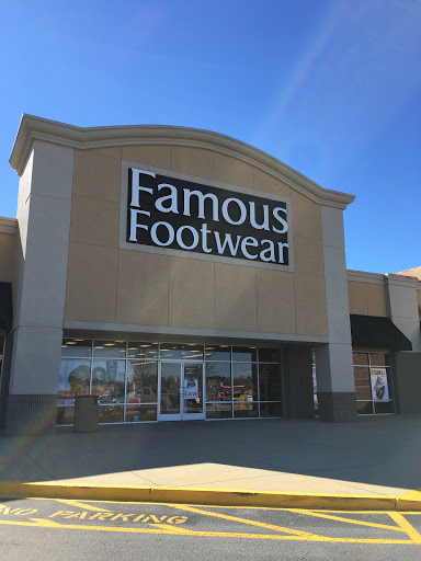 Famous Footwear, 5220 Jimmy Lee Smith Pkwy #115, Hiram, GA 30141, USA, 