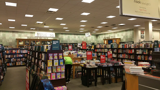 Book Store «Barnes & Noble», reviews and photos, 28801 Chagrin Blvd, Woodmere, OH 44122, USA