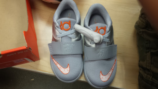 Sporting Goods Store «Nike Clearance Store», reviews and photos, 530 Outlet Village Blvd, Lebanon, TN 37090, USA