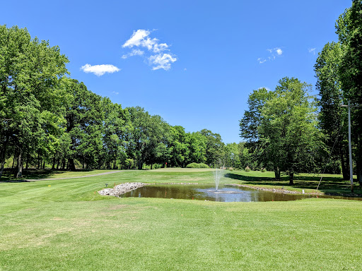 Country Club «Calvert City Golf & Country Club», reviews and photos, 123 Country Club Ln, Calvert City, KY 42029, USA