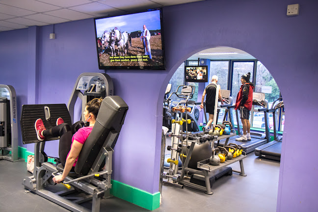 Reviews of Gower College Swansea Sports Centre in Swansea - Sports Complex