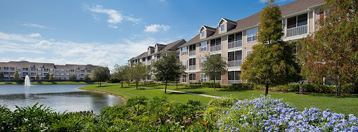 The Lodge at Lakecrest Apartments