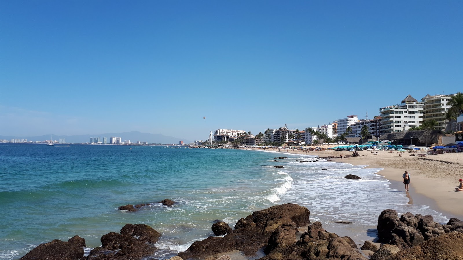 Foto de Los Muertos beach con muy limpio nivel de limpieza