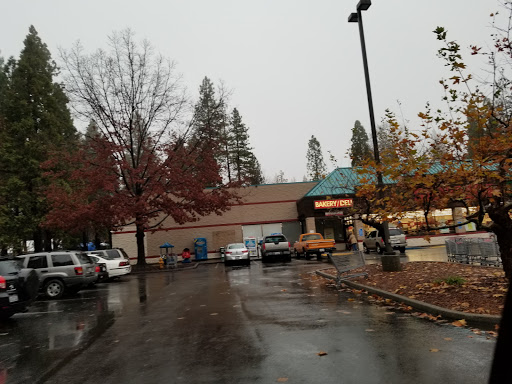 Grocery Store «Sav-Mor Foods», reviews and photos, 14001 Lakeridge Cir, Magalia, CA 95954, USA