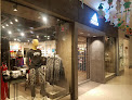Messi clothing shops in Chicago