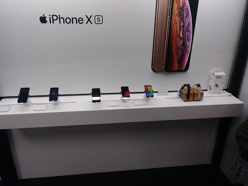 Cell Phone Store «Verizon», reviews and photos, 7720 W Broad St, Richmond, VA 23294, USA