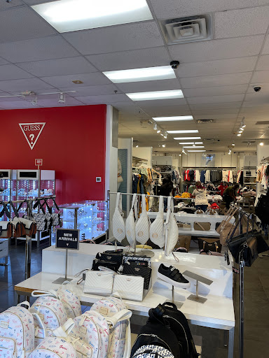 Clothing Store «GUESS Factory», reviews and photos, 442 Evergreen Ct, Central Valley, NY 10917, USA