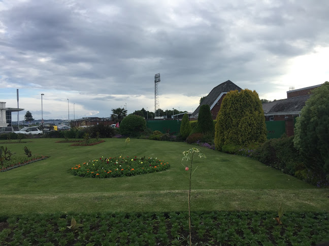 Reviews of Victoria Park Tennis Courts in Swansea - Sports Complex