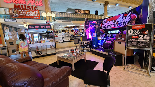 Musical Instrument Store «Sam Ash Music Stores», reviews and photos, 923 N McMullen Booth Rd, Clearwater, FL 33759, USA