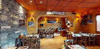 Atmosphère du Restaurant Le Centre à Saint-Sorlin-d'Arves - n°14