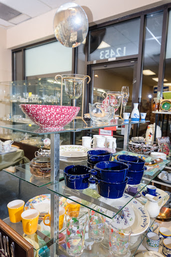 Thrift Store «ECA Thrift Shop», reviews and photos, 12451 116th Ave NE, Kirkland, WA 98034, USA