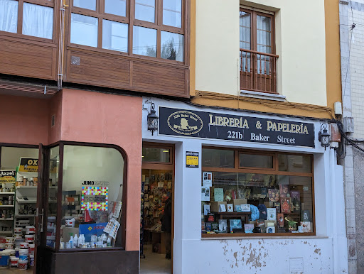 Librería & Papelería 221b Baker Street