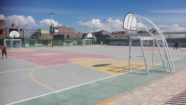Opiniones de Campo Deportivo La Victoria en Huancayo - Gimnasio