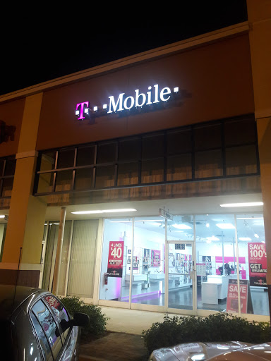 Cell Phone Store «T-Mobile», reviews and photos, 8265 W Sunrise Blvd, Plantation, FL 33322, USA