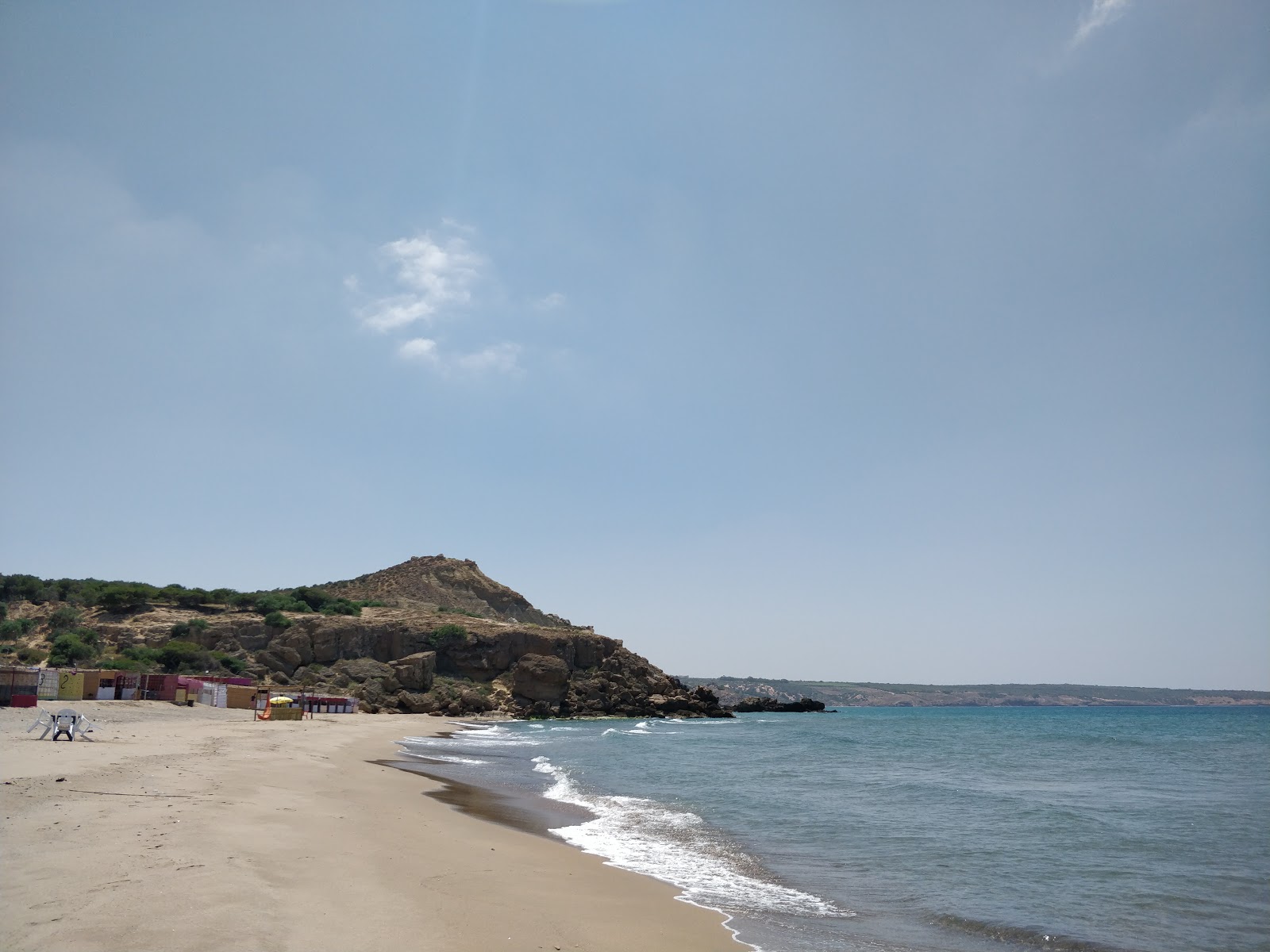 Φωτογραφία του Playa Los Piratos II με ευρύχωρη ακτή