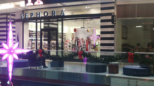 Cosmetics Store «SEPHORA», reviews and photos, 108 N State St Ste 134, Chicago, IL 60602, USA