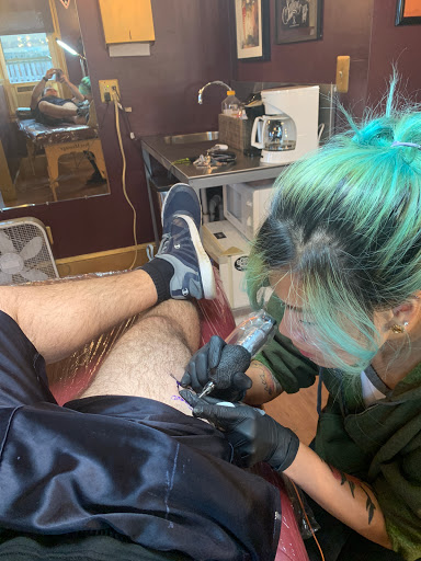 Tattoo Shop «The 407 Tattoo & Piercing Studio», reviews and photos, 13428 Occoquan Rd, Woodbridge, VA 22191, USA