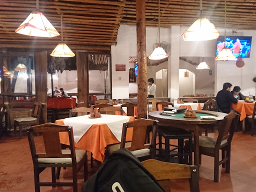 Bars with reserved areas for couples in Cochabamba