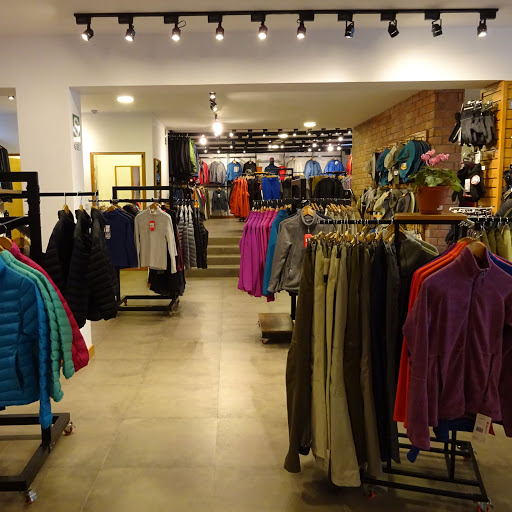 Mountain clothing stores Lima