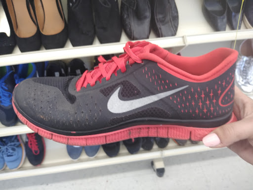 Thrift Store «Goodwill of North Georgia: Kennesaw Store and Donation Center», reviews and photos, 2500 Cobb Pkwy N, Kennesaw, GA 30152, USA