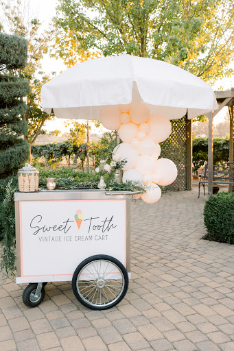 Sweet Tooth Ice Cream Cart