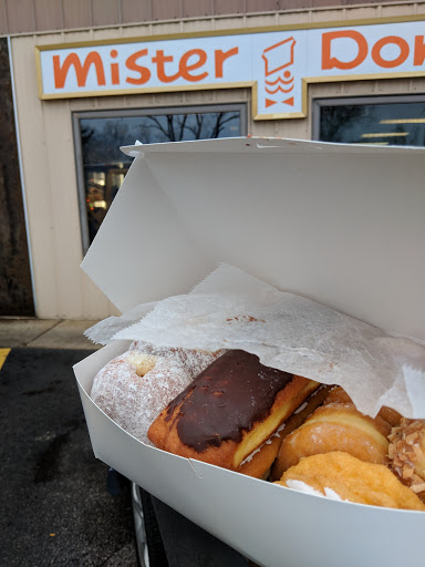 Donut Shop «Mister Donut», reviews and photos, 2720 Grovelin St # A, Godfrey, IL 62035, USA