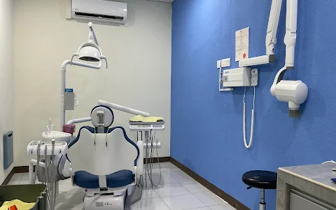 Klinik Pergigian Dr. Fil image