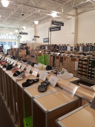 Shoe Store «DSW Designer Shoe Warehouse», reviews and photos, 314 Marketplace Mile, Plainfield, IN 46168, USA