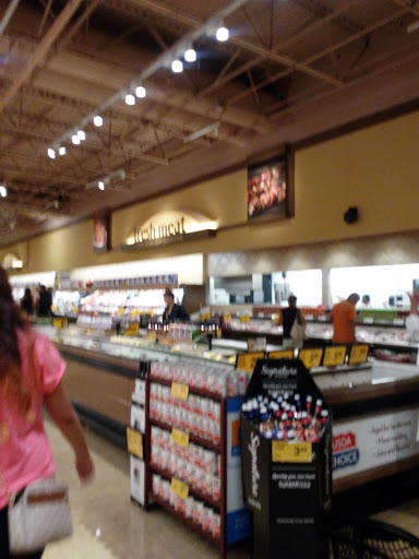 Grocery Store «Safeway», reviews and photos, 1801 W 11th St, Tracy, CA 95376, USA