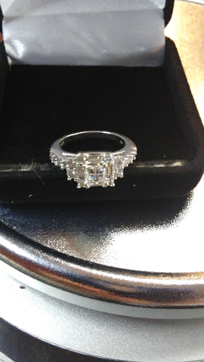 Gold Dealer «AGC Pawn», reviews and photos, 1151 Englishtown Rd, Old Bridge, NJ 08857, USA