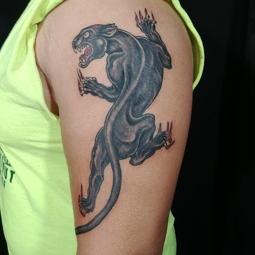 Tattoo Shop «Rayzor Tattoos», reviews and photos, 4 S Front St, Steelton, PA 17113, USA