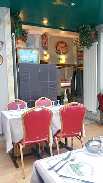 Atmosphère du Restaurant italien Pizzeria Villa Eva à Paris - n°9